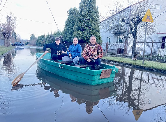 Łódką po Różanej w Garwolinie - Zdjęcie główne