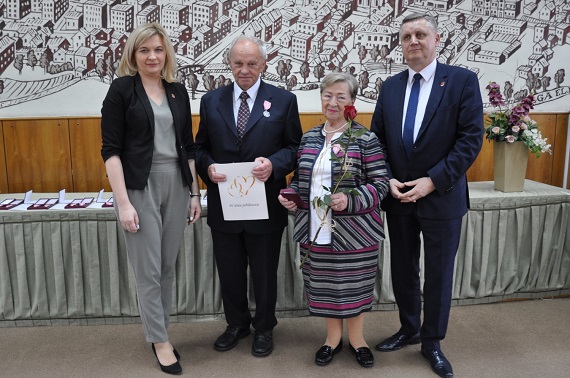 Pary, które przeżyły razem 50 lat otrzymały odznaczenia - Zdjęcie główne