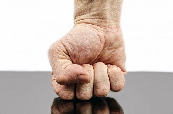 Pijany mężczyzna szarpał matkę i jej groził - Zdjęcie główne