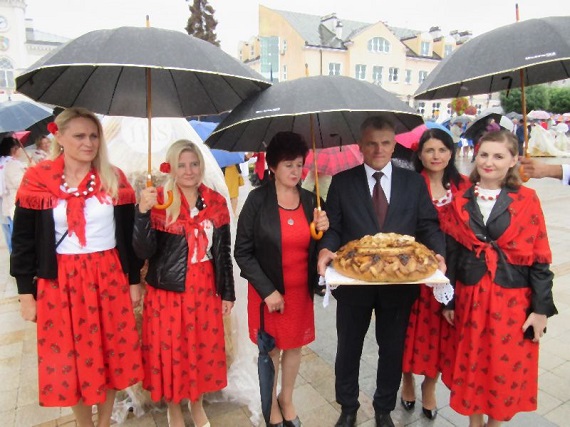 Delagacja z gminy Górzno i Starostwa Powiatowego na Dożynkach Wojewódzkich - Zdjęcie główne