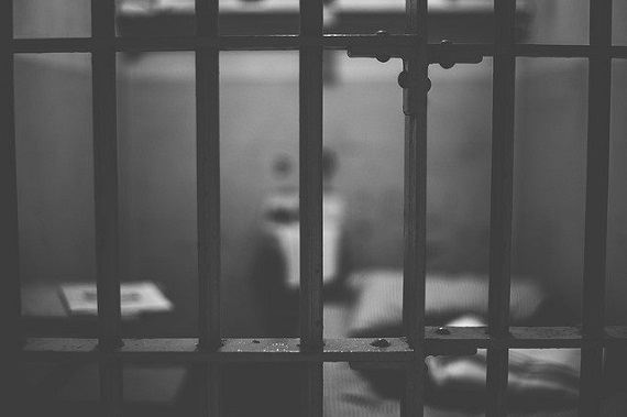 Policjanci zatrzymali 5 osób za handel i posiadanie narkotyków - Zdjęcie główne
