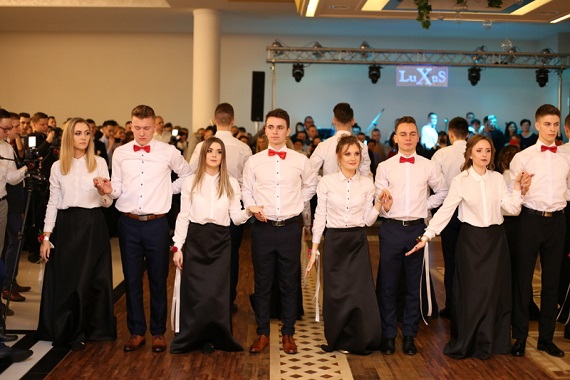 Studniówka 2019.  Technikum Nr 1 w Garwolinie - Zdjęcie główne
