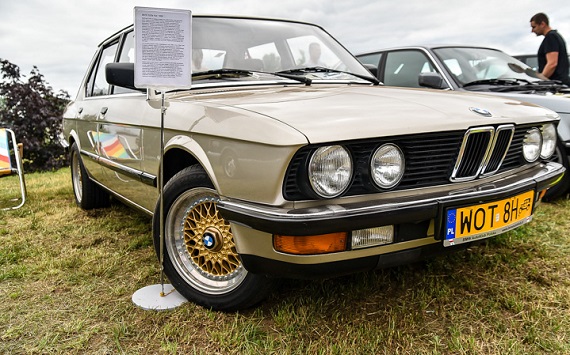 Tłokowisko przyciągnęło do Garwolina wielu fanów motoryzacji - Zdjęcie główne