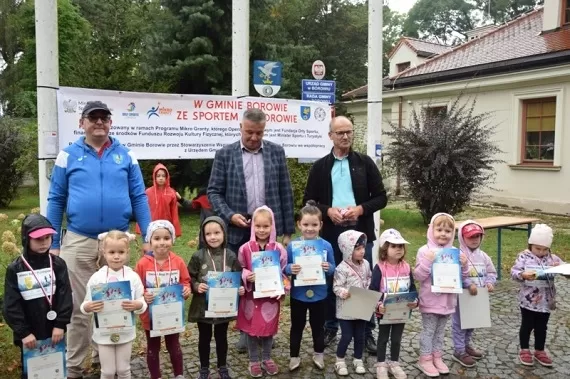 Gminne Biegi Przełajowe w Borowiu - Zdjęcie główne