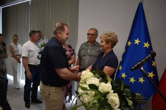 Radni byli jednogłośni. Burmistrz Albina Łubian  z absolutorium - Zdjęcie główne