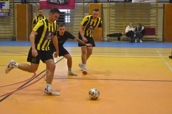 Już tylko dwie niepokonane drużyny w Futsal Cup - Zdjęcie główne