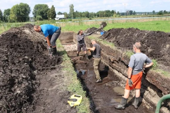 Prace archeologiczne na terenie siedziby rodu Ciołków - Zdjęcie główne