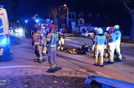 Zderzenie motoroweru i forda na Kościuszki. 15-latek trafił do szpitala - Zdjęcie główne