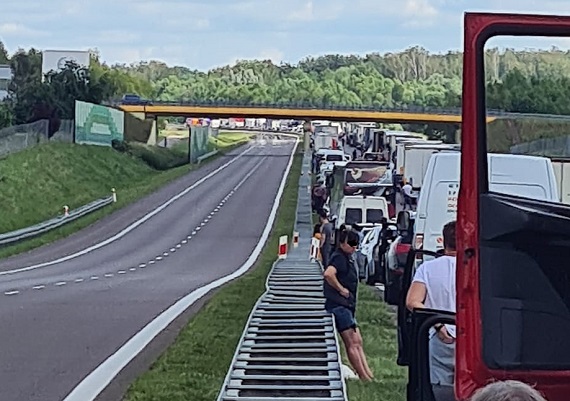 Wypadek na obwodnicy w kierunku Lublina. Ogromne korki - Zdjęcie główne