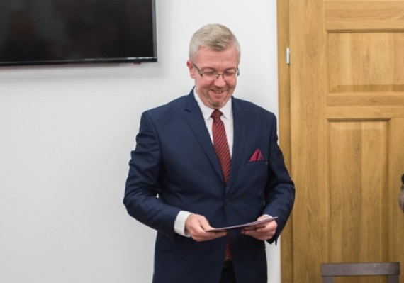 Łukasz Bogusz najechał na stopę dziewczynki - Zdjęcie główne