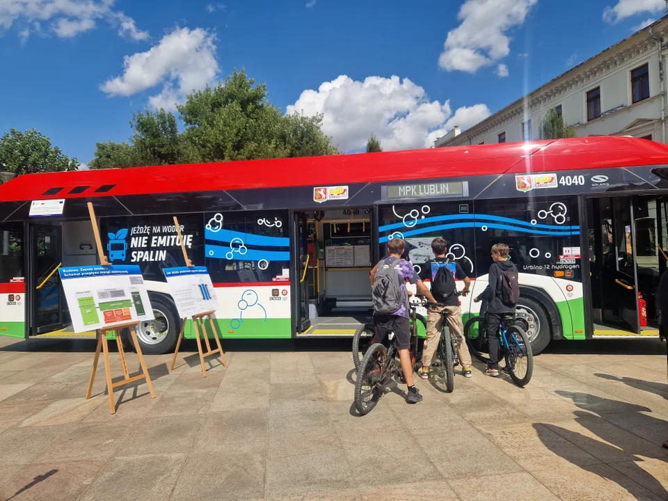 Lublin: Pierwszy autobus wodorowy już jeździ po mieście - Zdjęcie główne