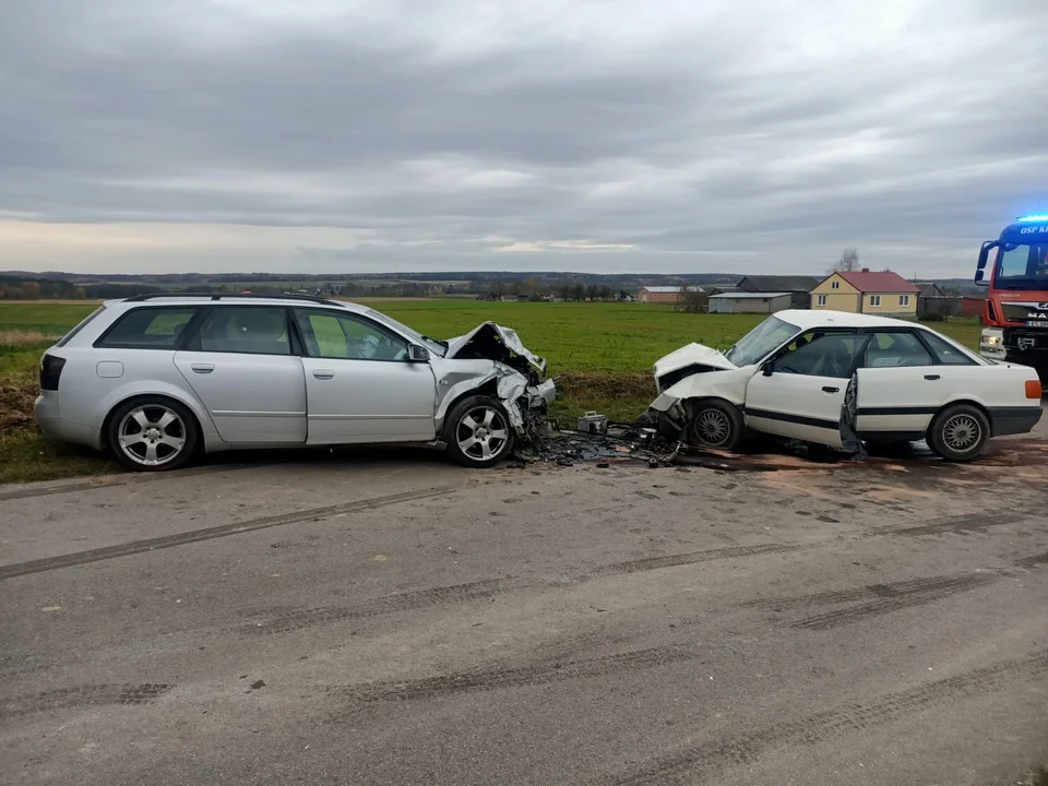 Województwo lubelskie: Czołowe zderzenie dwóch aut. 65-latka zginęła na miejscu - Zdjęcie główne