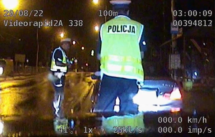 Lublin: Dostał wysoki mandat i punkty karne za nocny drift na rondzie - Zdjęcie główne