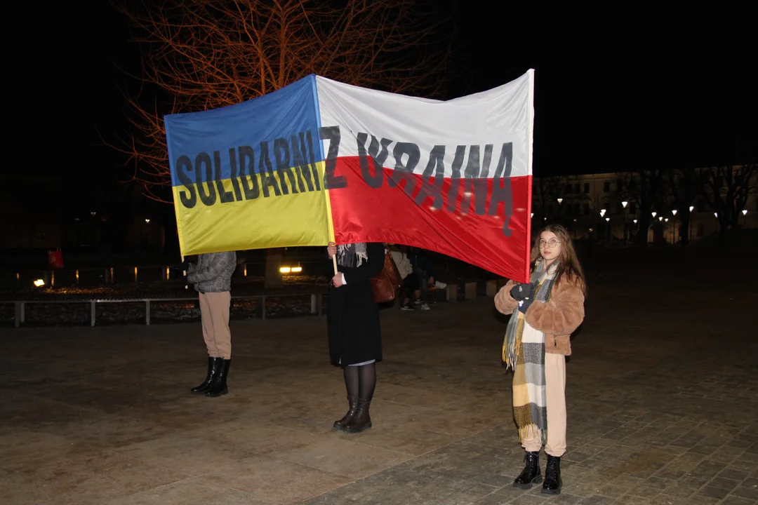 Lublin: Młodzi Polacy i Ukraińcy wspólnie modlili się o pokój. Marsz Solidarności Młodych przeszedł przez miasto [GALERIA] - Zdjęcie główne