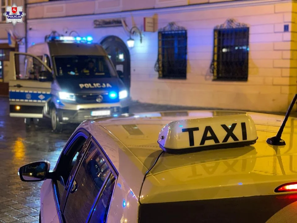 Lublin: Funkcjonariusze skontrolowali taksówkarzy. Kilku dostało mandaty - Zdjęcie główne