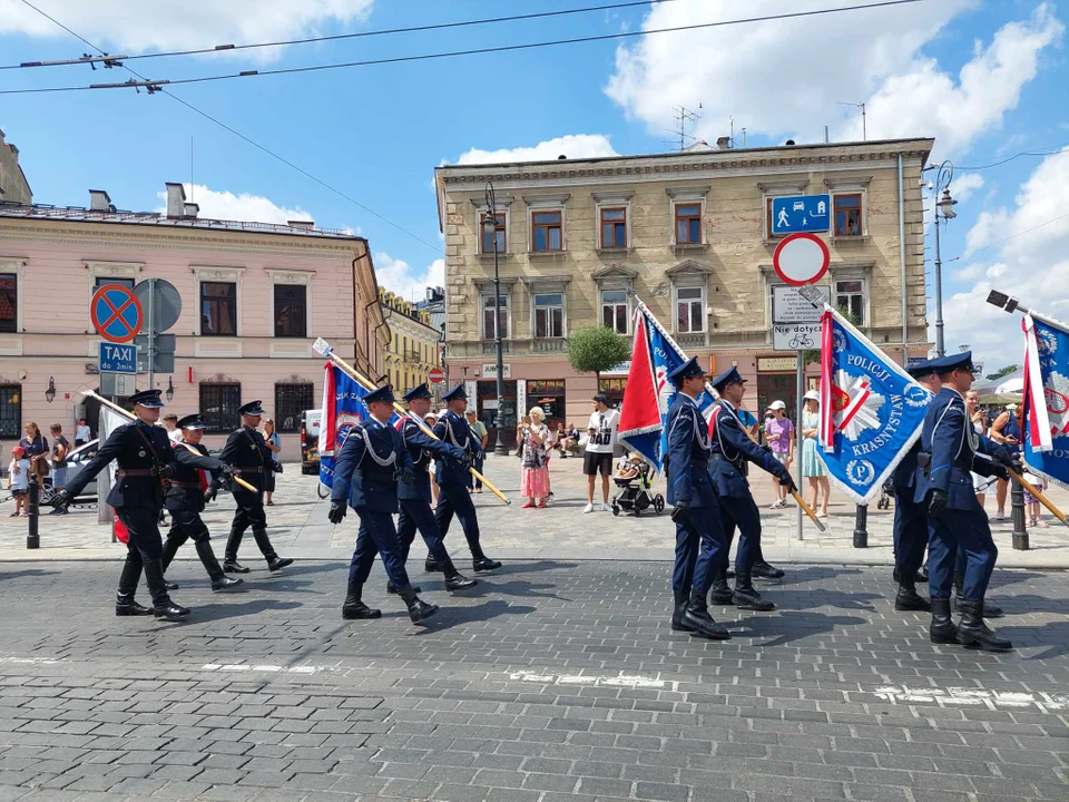 Wojewódzkie obchody Święta Policji. Parada ulicami Lublina [ZDJĘCIA] - Zdjęcie główne