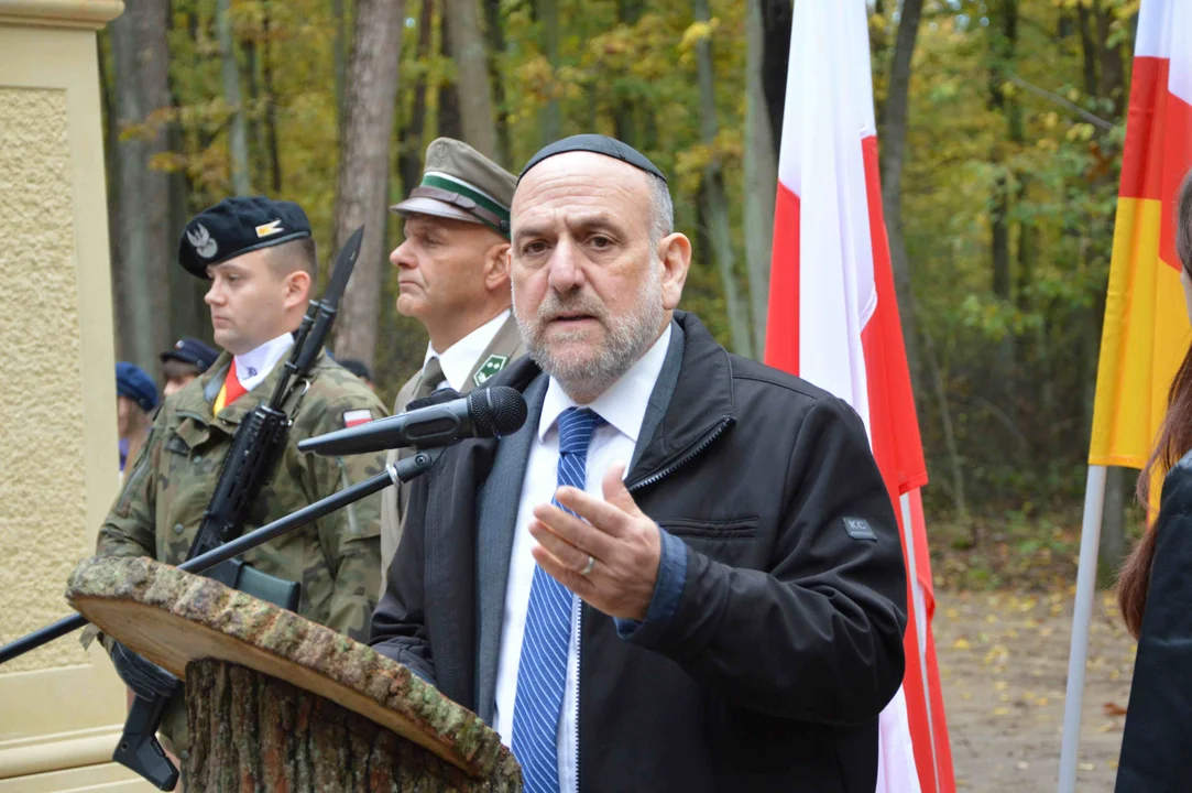 Lublin: Naczelny Rabin Polski pomodlił się po hebrajsku za zamordowanych Żydów [WIDEO] - Zdjęcie główne