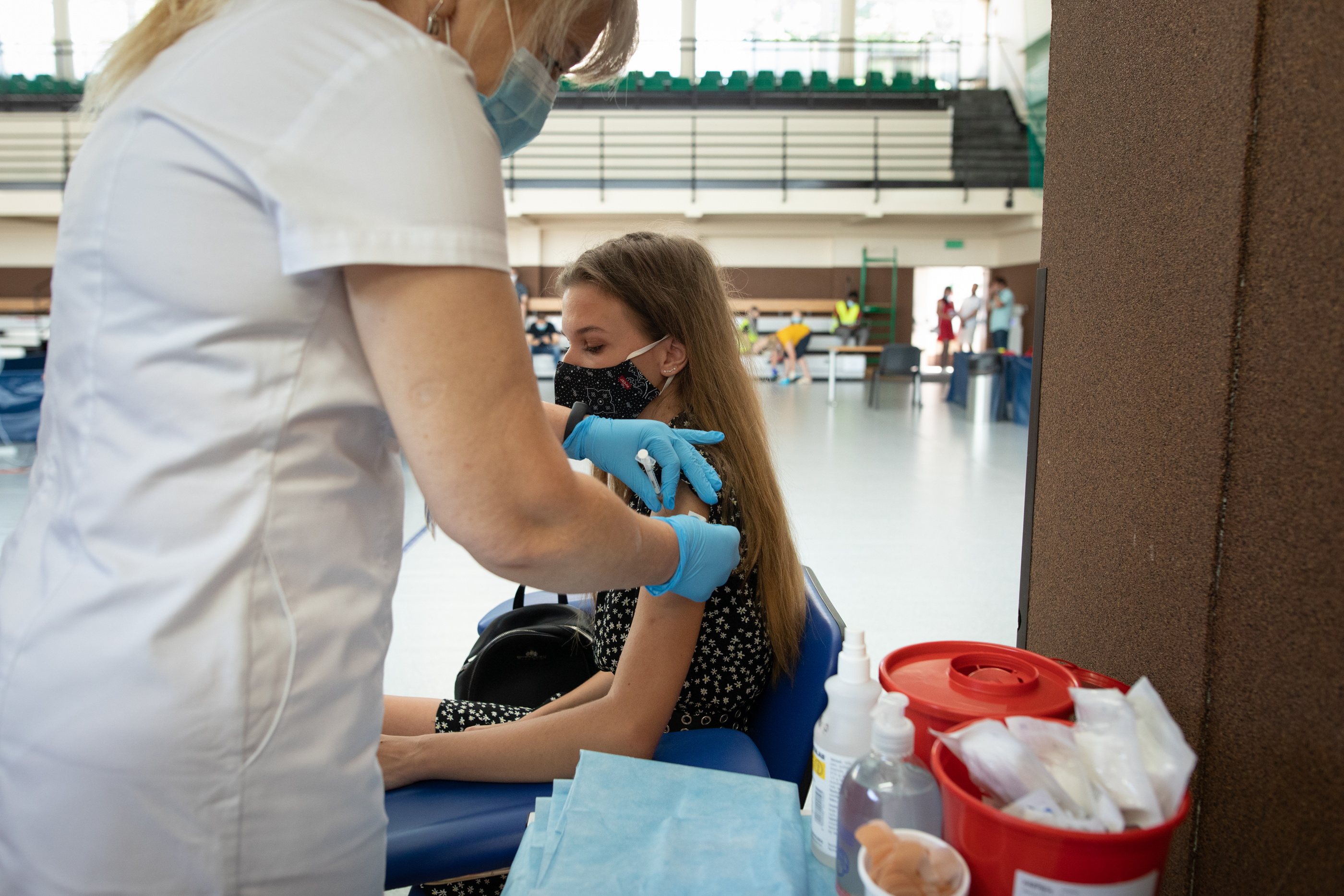 Lublin: akcja szczepień przeciwko COVID-19 na UMCS. Zaszczepiono blisko 1,5 tys. osób w 2 dni - Zdjęcie główne
