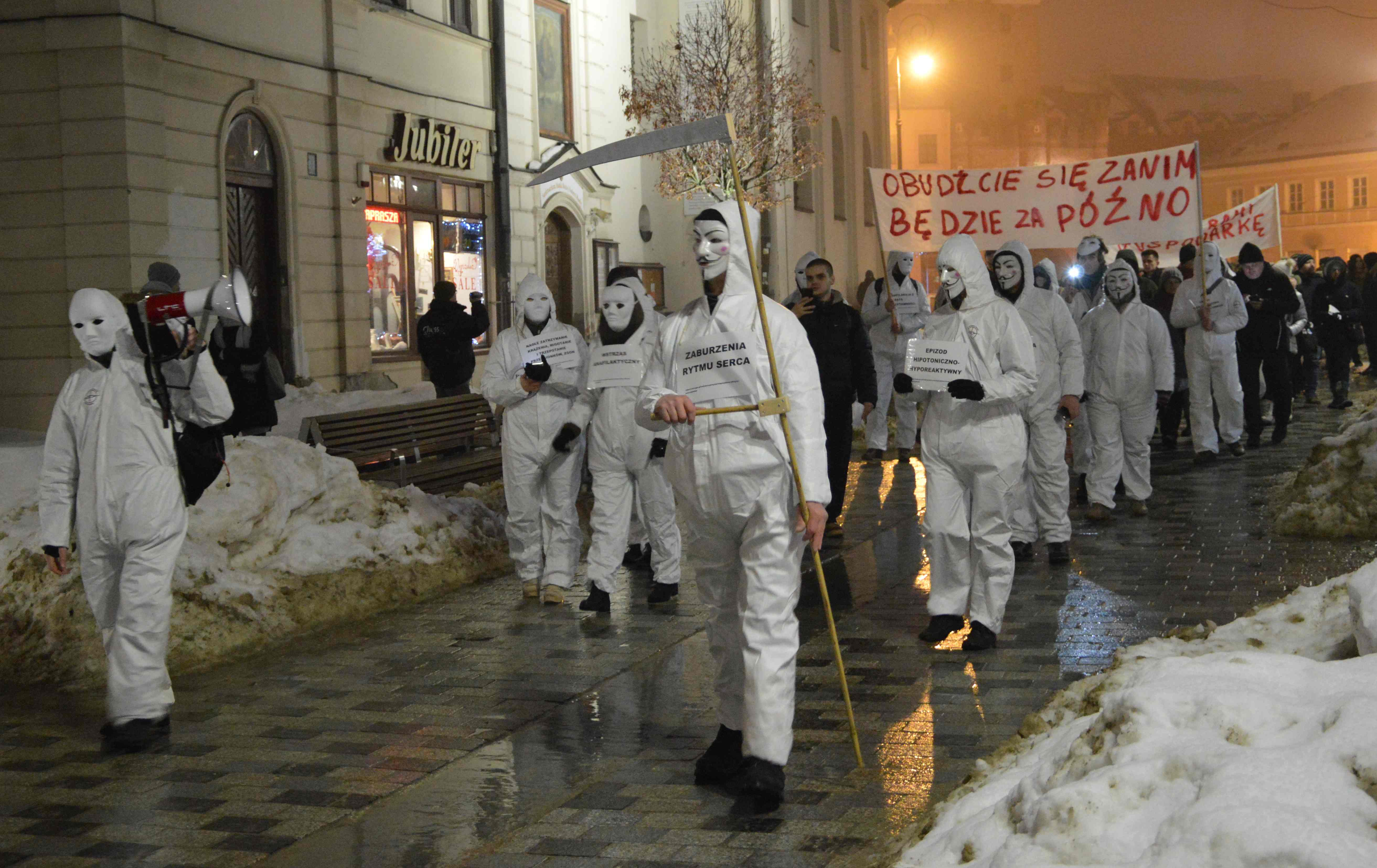 "Marsz o wolność" przeszedł przez Lublin. Sprzeciwiają się szczepieniom [GALERIA] - Zdjęcie główne