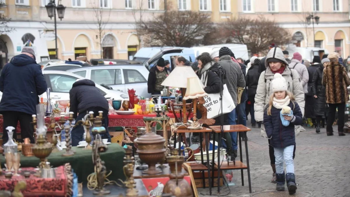 Lubelska Giełda Staroci. Kolekcjonerzy wracają na plac Zamkowy - Zdjęcie główne