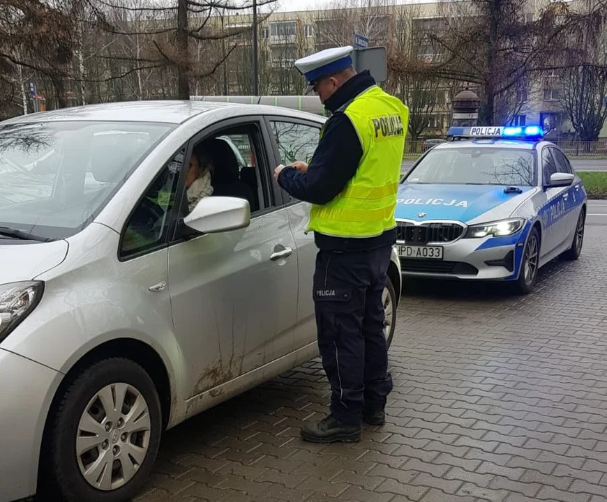 Lublin: Kierowcy i piesi muszą mieć się na baczności. Drogówka prowadzi akcję "Telefon" - Zdjęcie główne