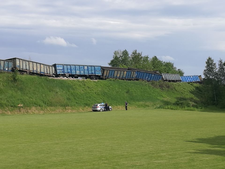 Pociąg wypadł z torów pod Lublinem - Zdjęcie główne