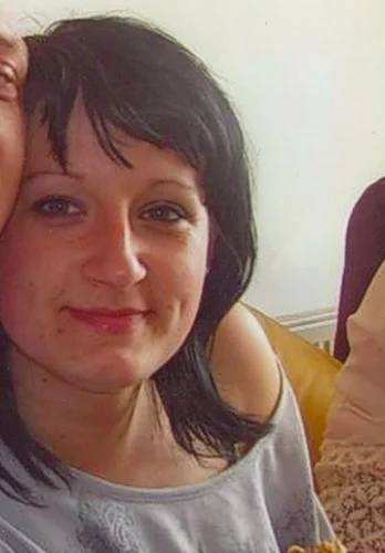 BARYLSKA KAROLINA. Ostatnie miejsce zameldowania: KWIATKÓWEK. Rok urodzenia: 1991. Jednostka policji prowadząca poszukiwania LD KPP Łęczyca, ul. Ozorkowskie Przedmieście 4, telefon: +48 47 842 31 00, 47 842 31 00,47 842 31 44, email: dyzurny@leczyca.ld.policja.gov.pl.