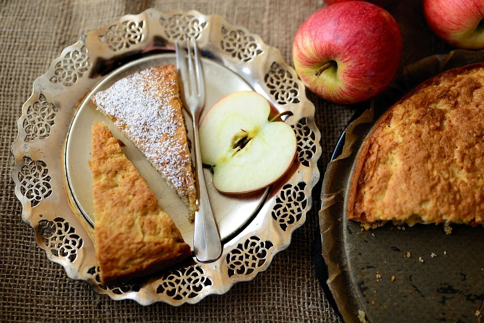 Ciasto z jabłkami i kaszą manną - Zdjęcie główne