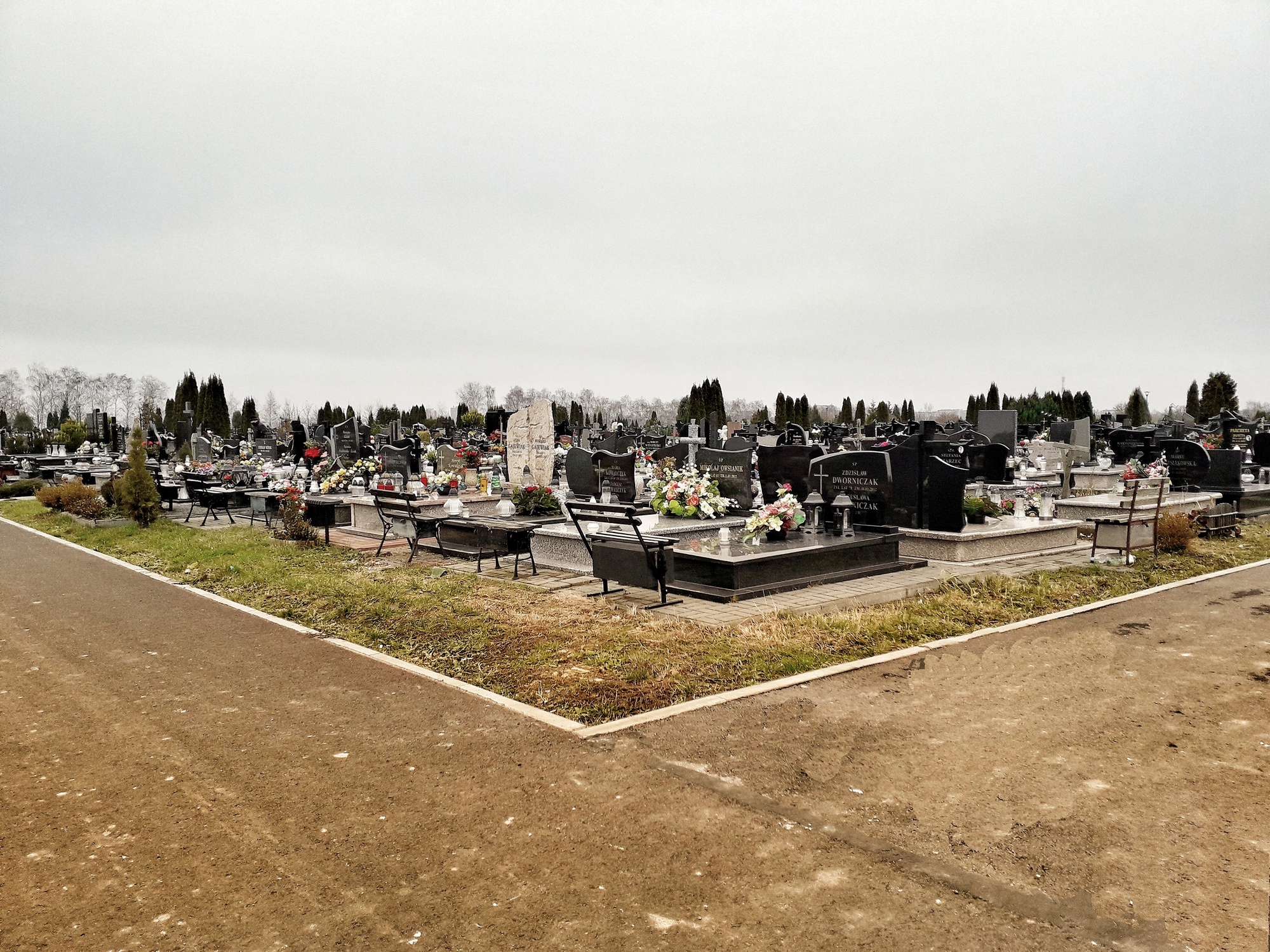 Cmentarz na Majdanku w Lublinie powiększony. Jest nowa infrastruktura - Zdjęcie główne