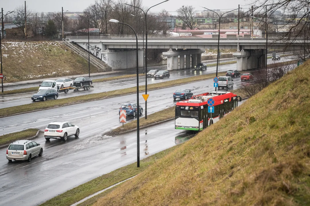 Lublin: Drogowcy ruszyli z drobniejszymi naprawami ulic - Zdjęcie główne