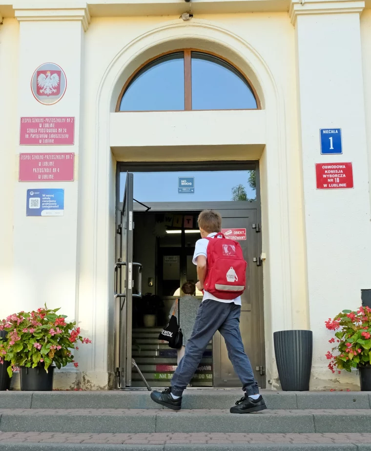 Lublin: Uczniowie wracają do szkół po wakacjach - Zdjęcie główne