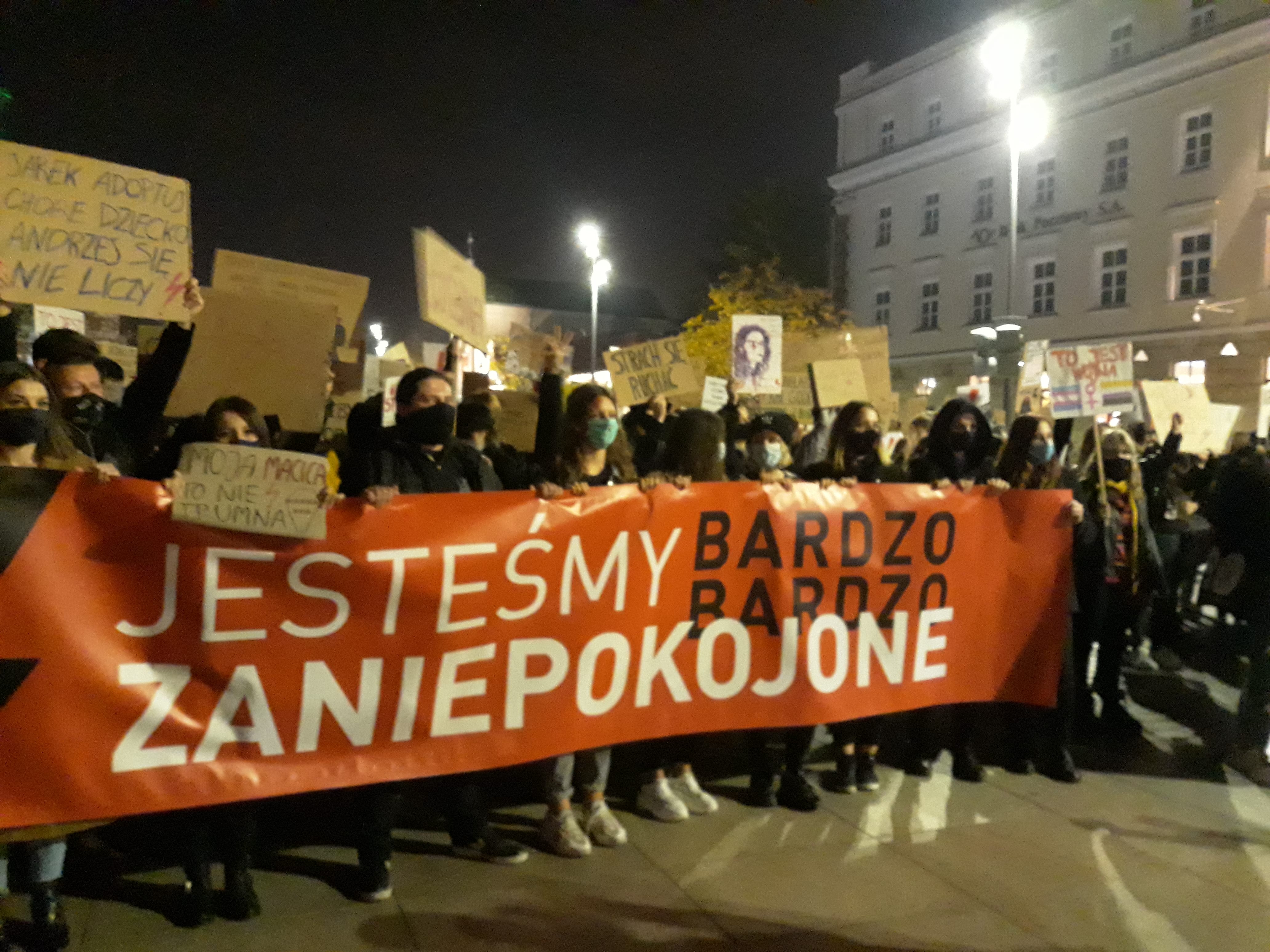 "Rewolucja pod gwiadzami" w Lublinie. Kolejny dzień Strajku Kobiet [GALERIA] - Zdjęcie główne