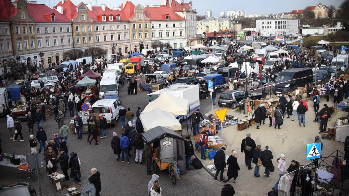 Lubelska Giełda Staroci. Takich tłumów dawno nie było [WIDEO] - Zdjęcie główne