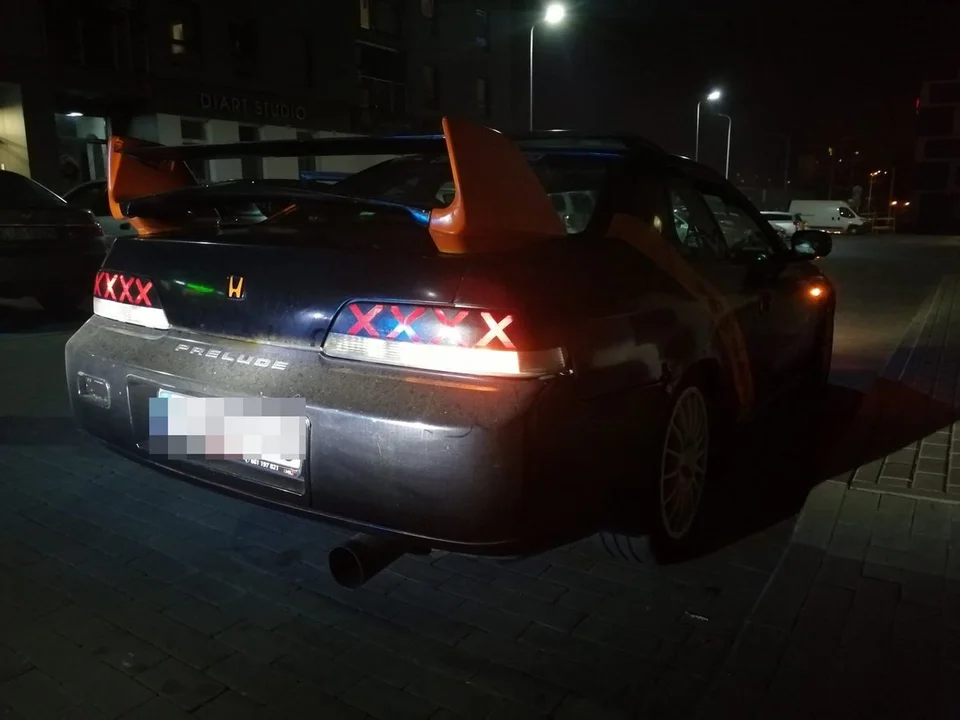 Lublin: Policja zatrzymała kilkanaście dowodów rejestracyjnych aut. Za niedozwolone przeróbki - Zdjęcie główne