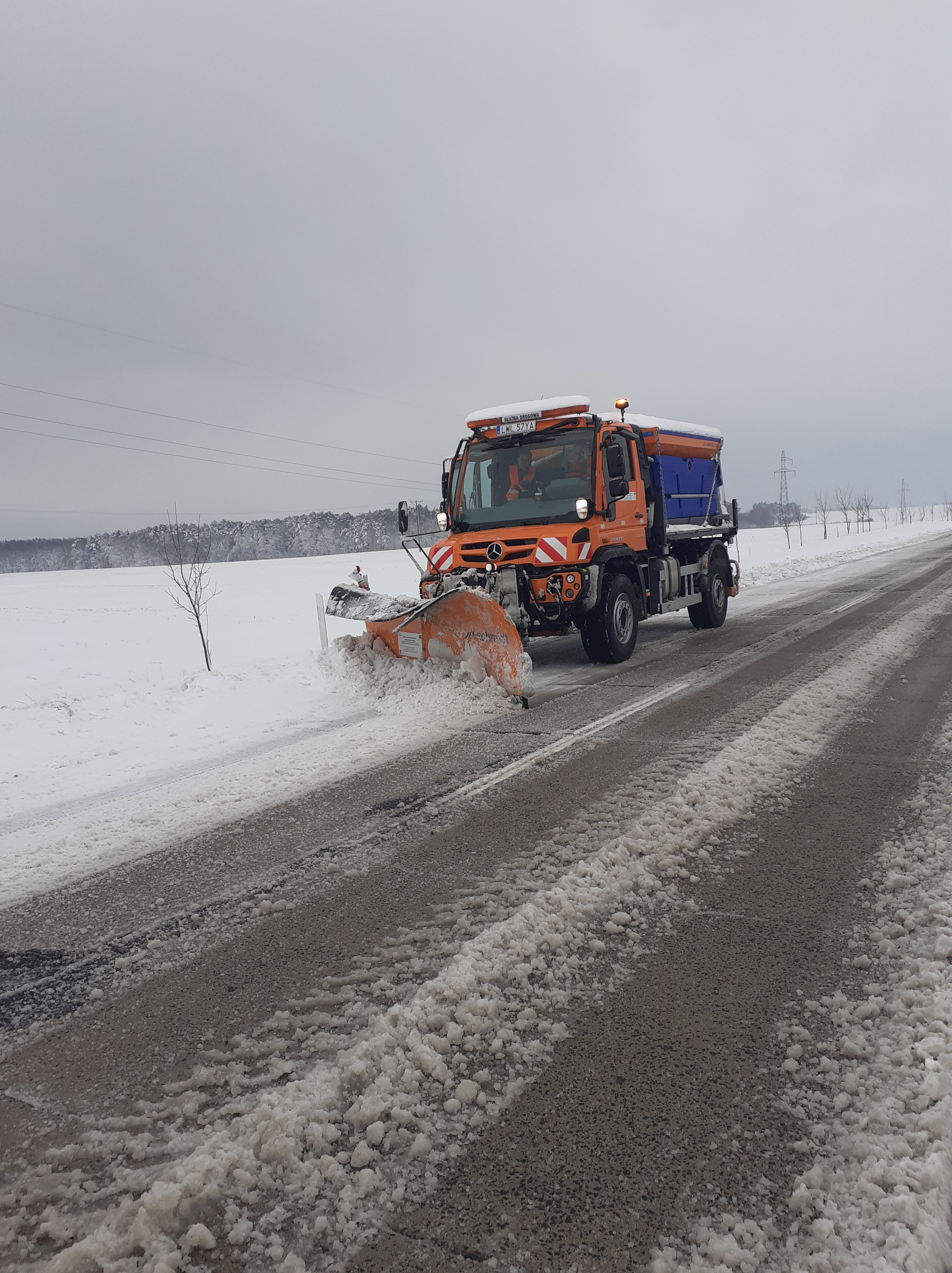 Zimowe Utrzymanie Dróg. Warunki drogowe na Lubelszczyźnie nie najlepsze - Zdjęcie główne