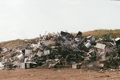 Dziesiąta i Kośminek. Fotopułapki orężem w walce z nielegalnym wysypywaniem śmieci - Zdjęcie główne