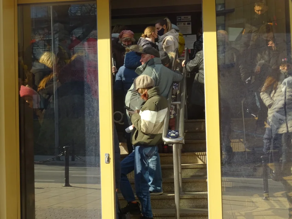 Kolejki do placówek Urzędu Miasta w Lublinie. Przyjezdni z Ukrainy czekają na nr PESEL [AKTUALIZACJA] - Zdjęcie główne
