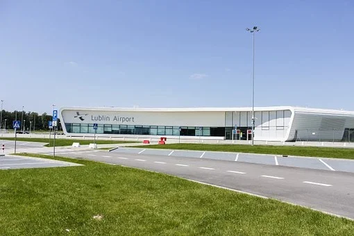 Lublin: Lotnisko będzie szkolić detektywów i pracowników ochrony. Przygotowano ofertę kursów - Zdjęcie główne