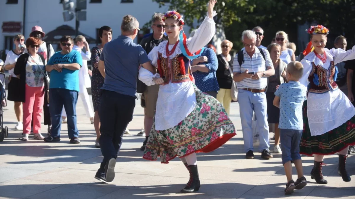 Wiosenne koncerty Kaniorowców. Ludowe tańce przez cały weekend - Zdjęcie główne