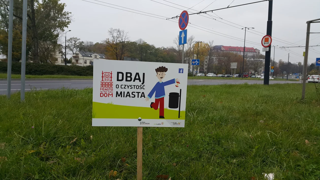 Lublin: Specjalne tabliczki zachęcają do dbania o czystość. Ruszyła akcja - Zdjęcie główne