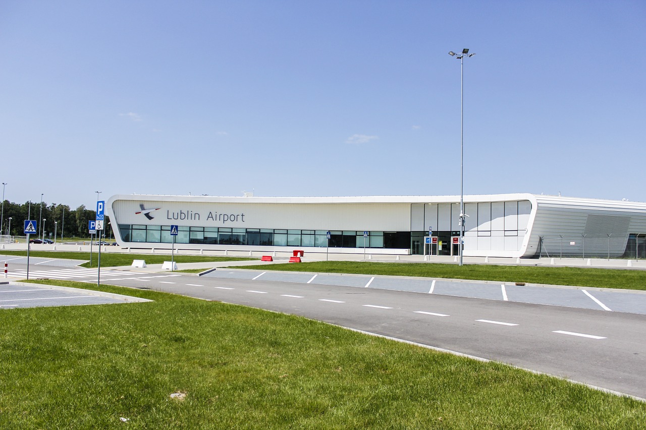 KUL i lubelskie lotnisko otwierają studia. Wykształcą pracowników ochrony i mienia - Zdjęcie główne