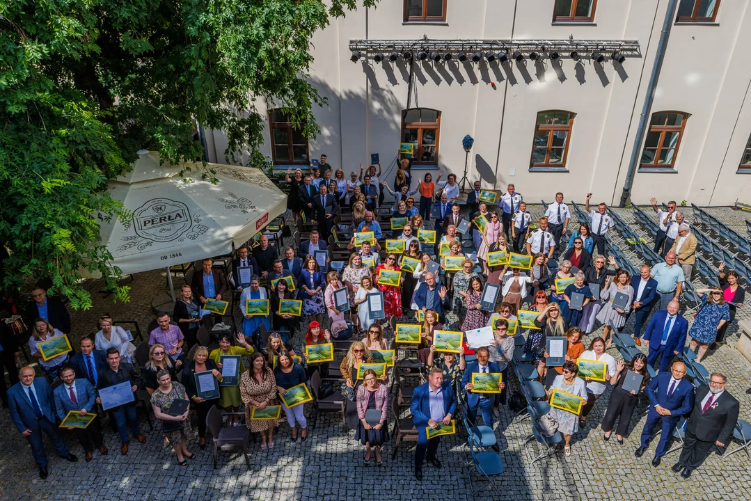 Lublin: Wolontariusze świętują. Międzynarodowy Dzień Wolontariusza - Zdjęcie główne