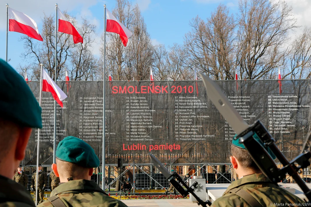 Lublin: Upamiętniono 12. rocznicę katastrofy smoleńskiej [GALERIA] - Zdjęcie główne