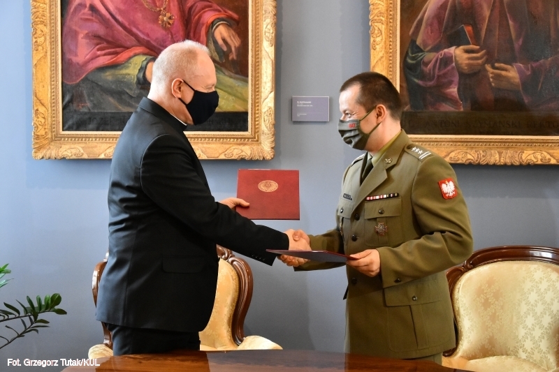 Lublin: KUL podpisał porozumienie o współpracy z Wojskową Akademią Techniczną - Zdjęcie główne