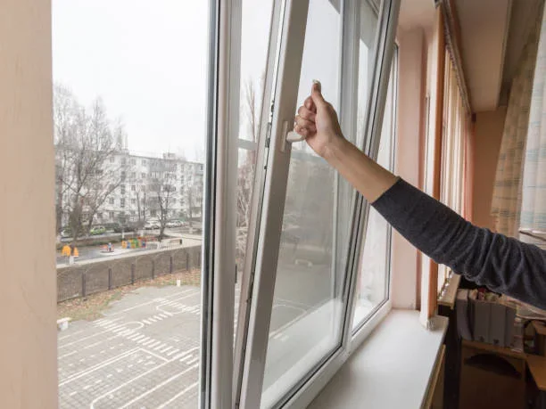 Lublin: Szkoła dostanie nowe okna i oświetlenie? To prośba radnej - Zdjęcie główne