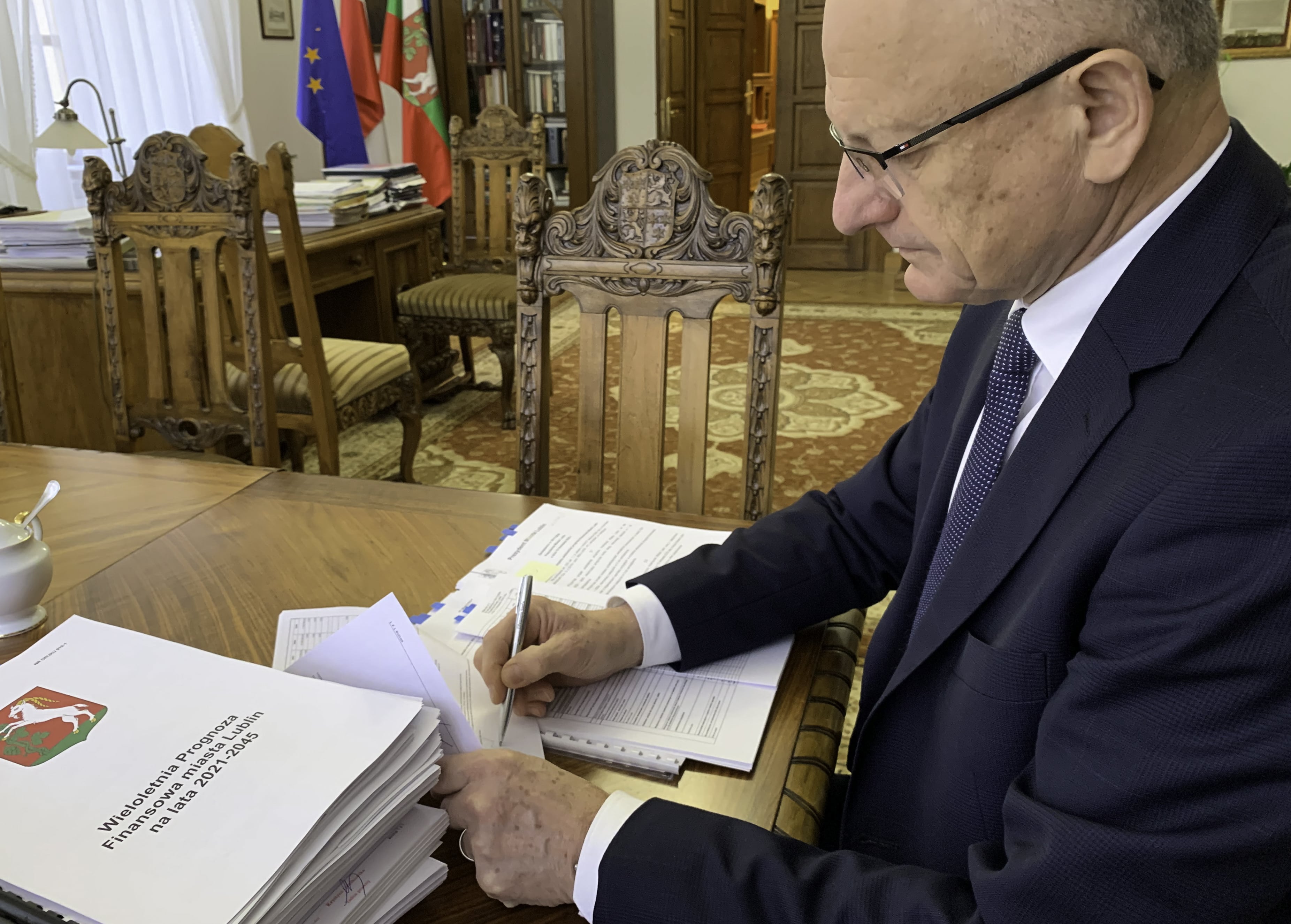 Prezydent Lublina podpisał projekt miejskiego budżetu na 2021 rok - Zdjęcie główne