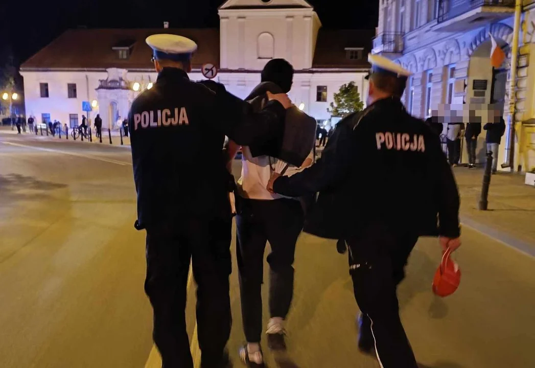 Lublin: Pijany 35-latek wdrapał się na żurawia w centrum - Zdjęcie główne