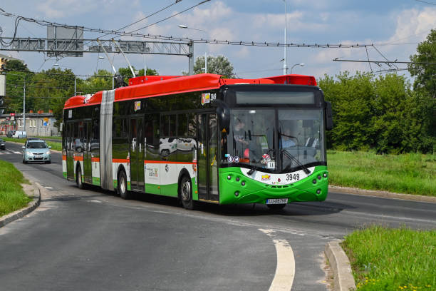 Lublin: Sprawdzają, czy pasażerowie autobusów i trolejbusów noszą maseczki - Zdjęcie główne