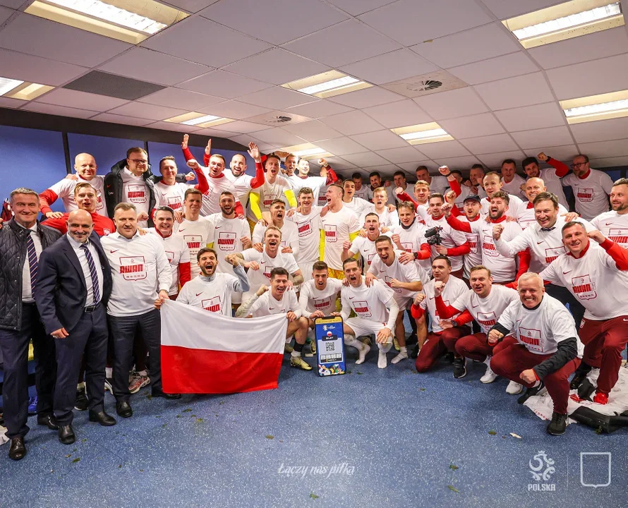 Rzuty karne w Cardiff dały Polsce awans na Euro 2024. Jakie są komentarze w sieci? - Zdjęcie główne