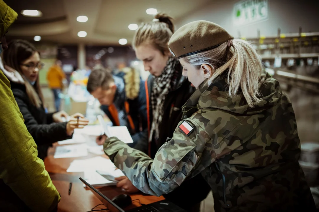 Wojna w Ukrainie: Lubelscy terytorialsi pomagają uchodźcom przy granicy - Zdjęcie główne